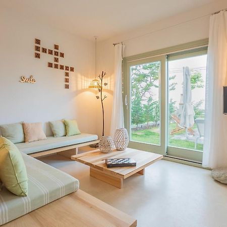 Sea And Sun Luxury Pools' Villas Chorefton Esterno foto